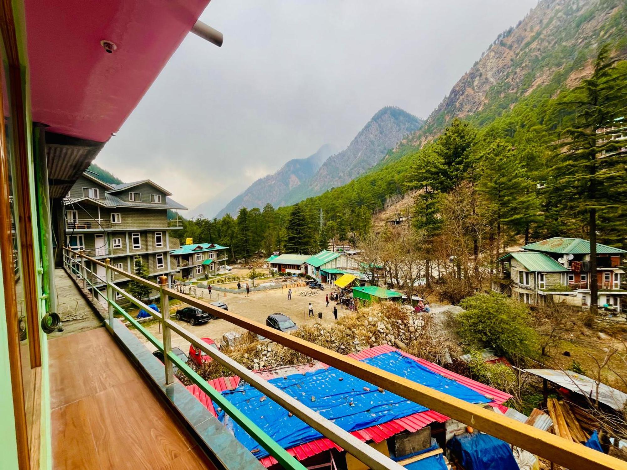 Russian Unit Kasol By Valley Extérieur photo