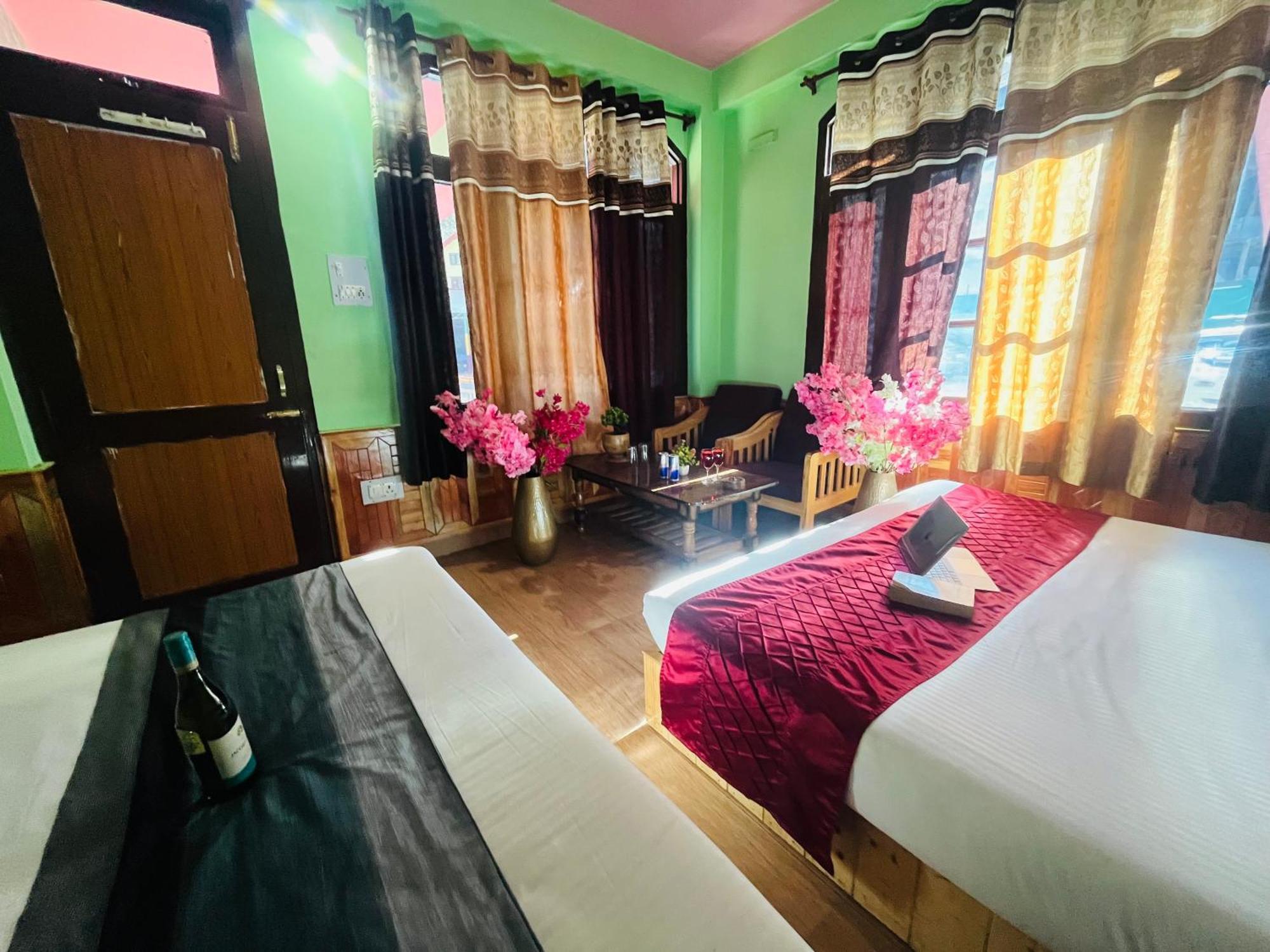 Russian Unit Kasol By Valley Extérieur photo