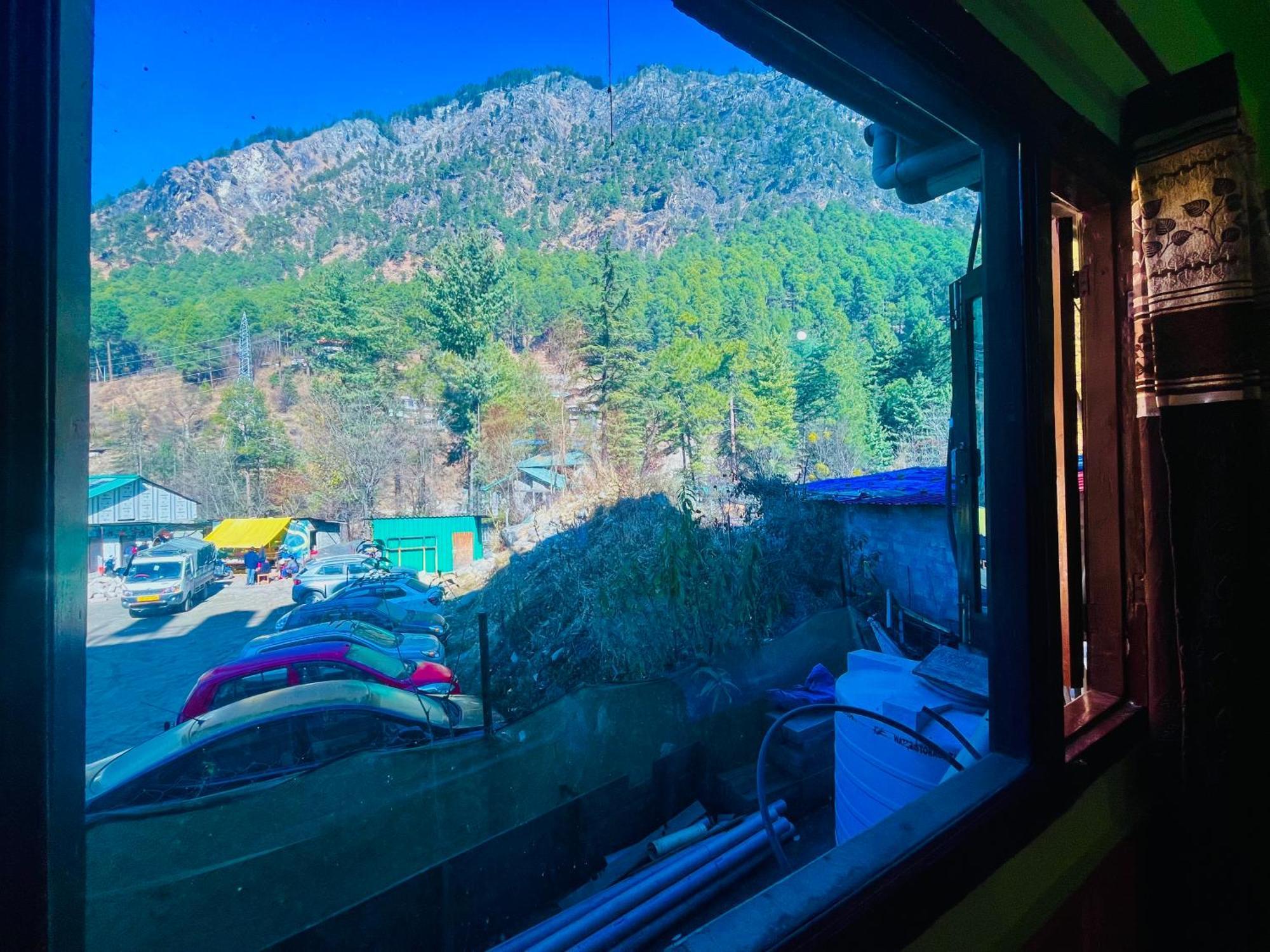 Russian Unit Kasol By Valley Extérieur photo