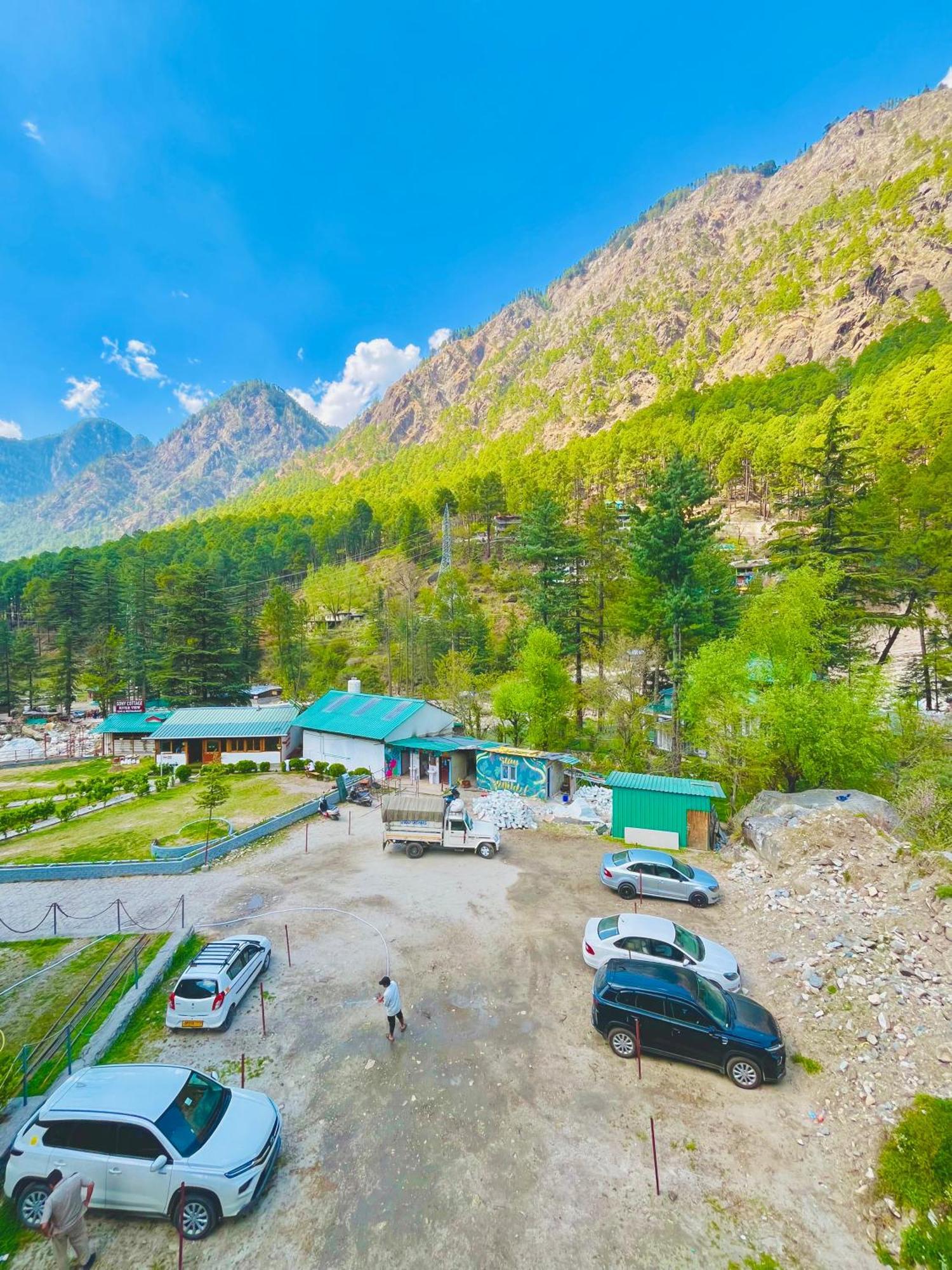 Russian Unit Kasol By Valley Extérieur photo